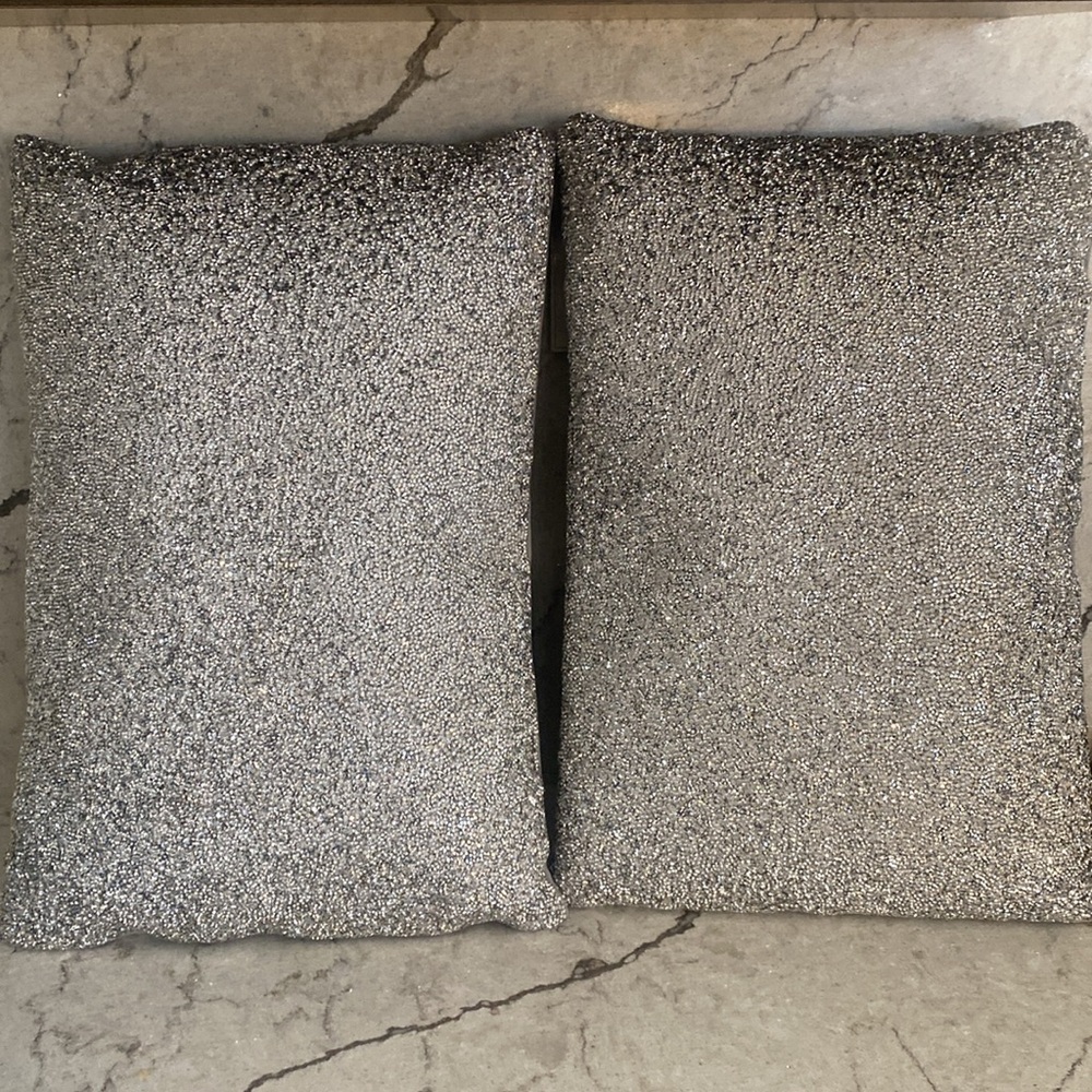Two rinestone pillows - Picture 7 of 7
